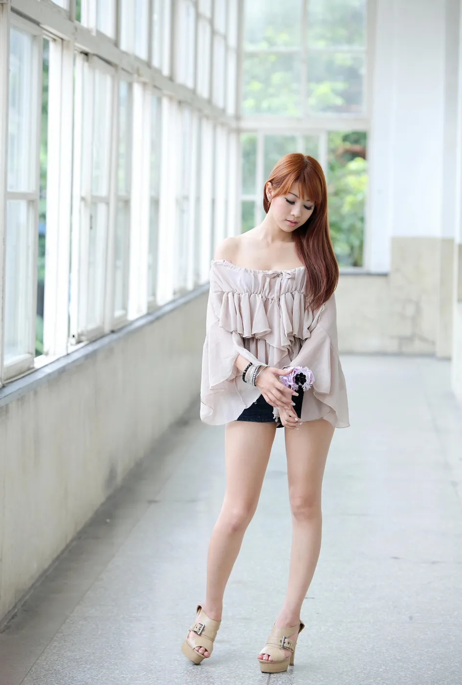 [Mzsock] NO.210 Xiaowen off-shoulder denim shorts cool and beautiful legs street photography#[80P]-13